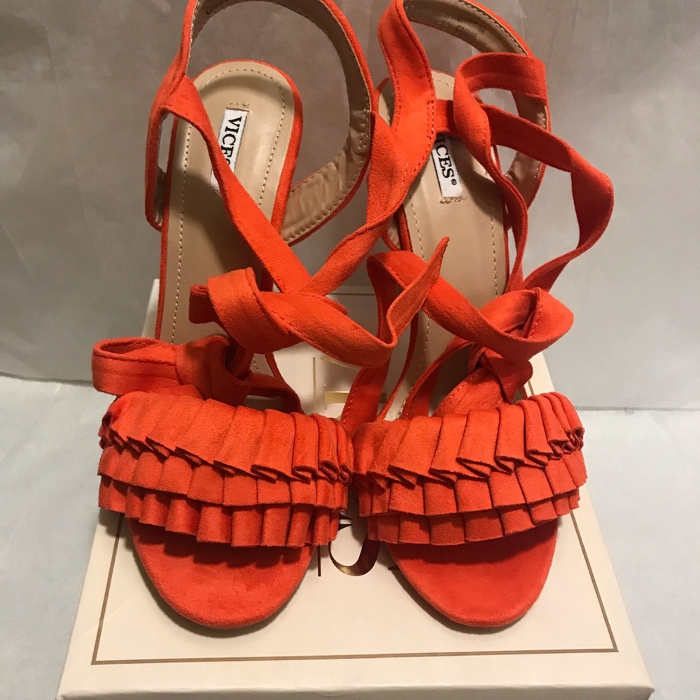 NIB VICES HEELS - Picture 2 of 7